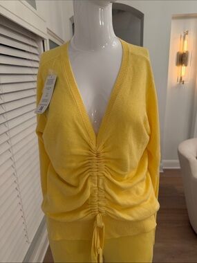 zuda Yellow Ruched V-Neck Knit Top